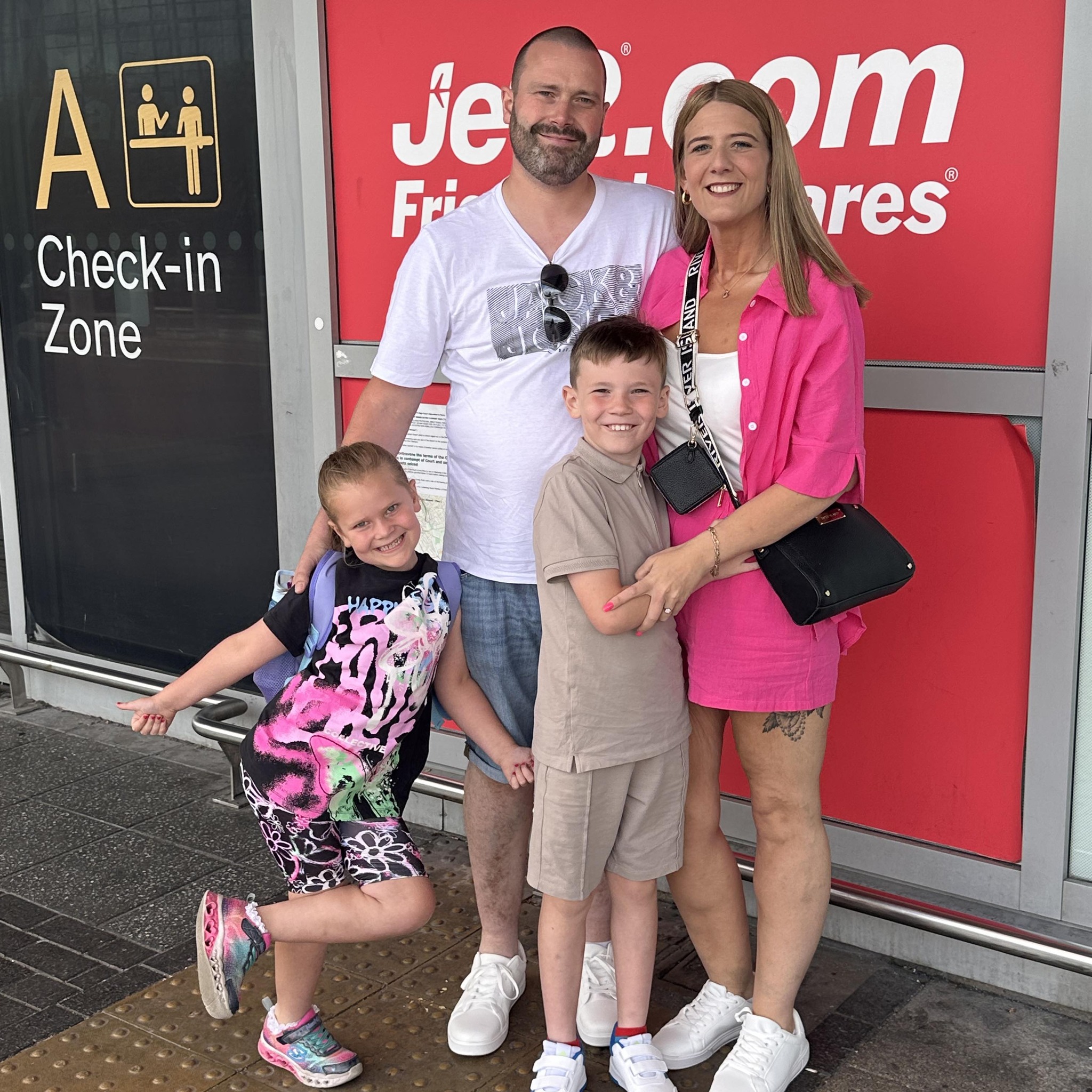 Tenerife Holiday Forum | At the airport now - just got through the es ...