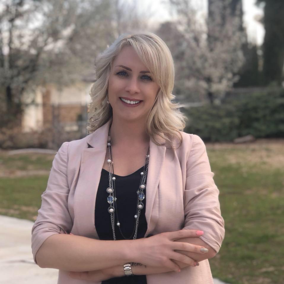 Gennifer Montalto Wallace & Associates Realty Palmdale CA