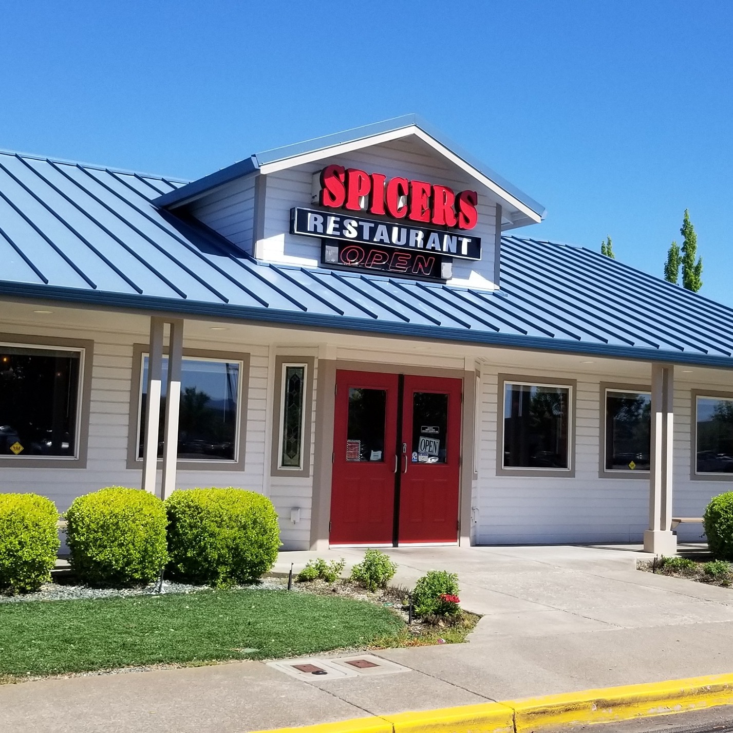 spicers-restaurant-medford-or