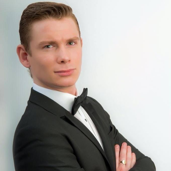 Tom Considine Bass-Baritone