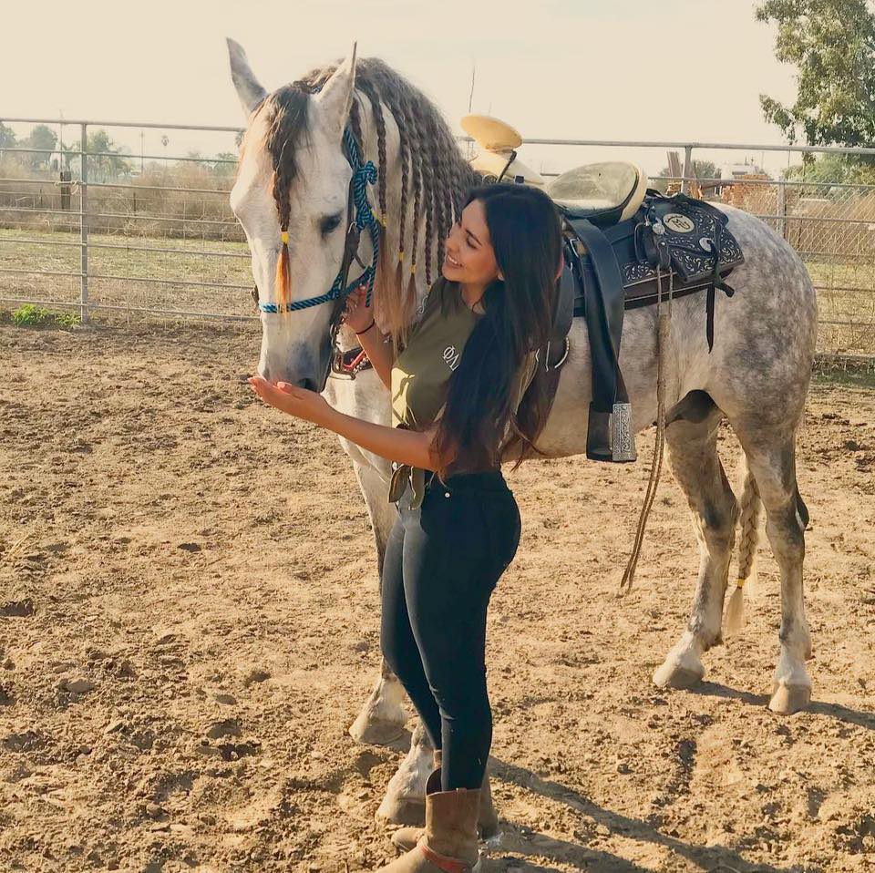 Mujer Ranchera