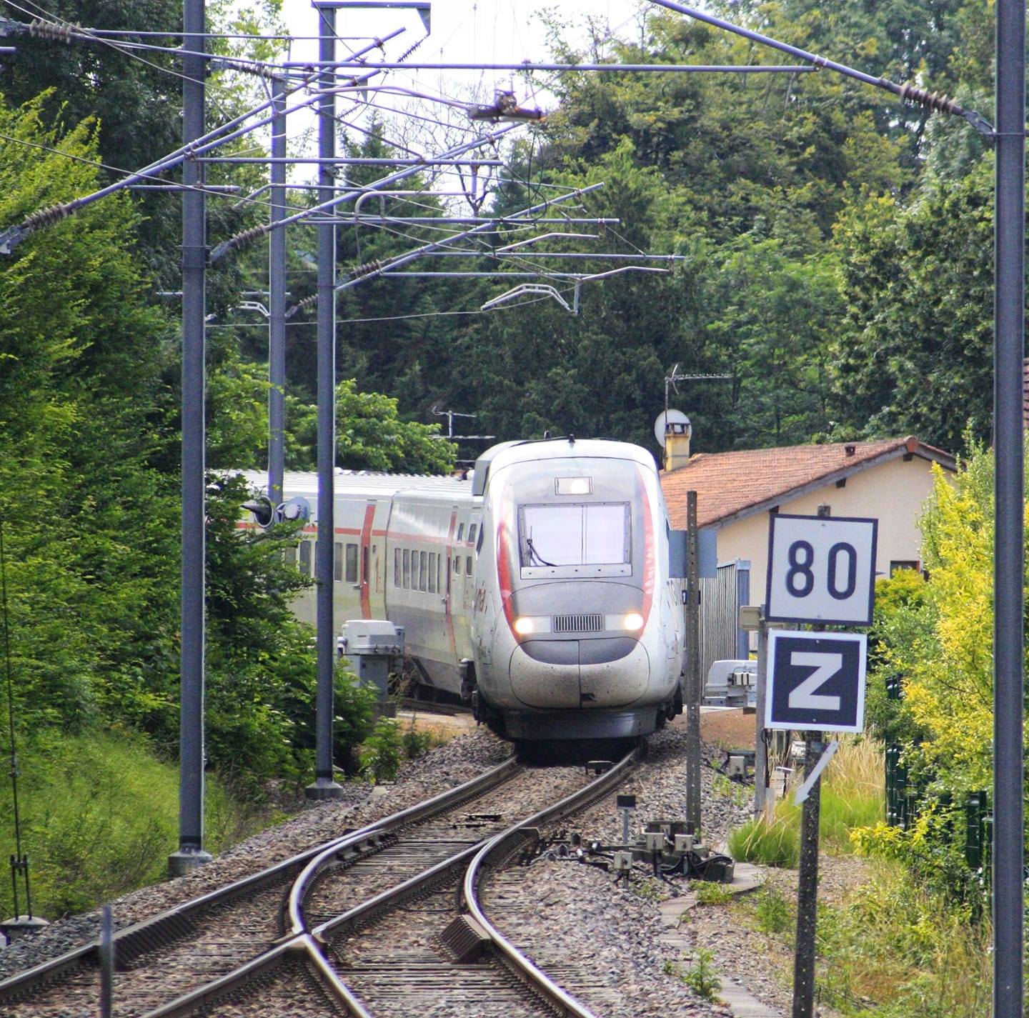 L'Explorateur Galicien - Le Rodalies R11 reliant Portbou (GI) a ...