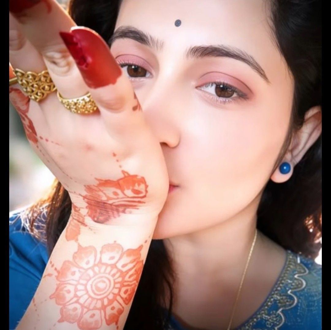 Naina Khan