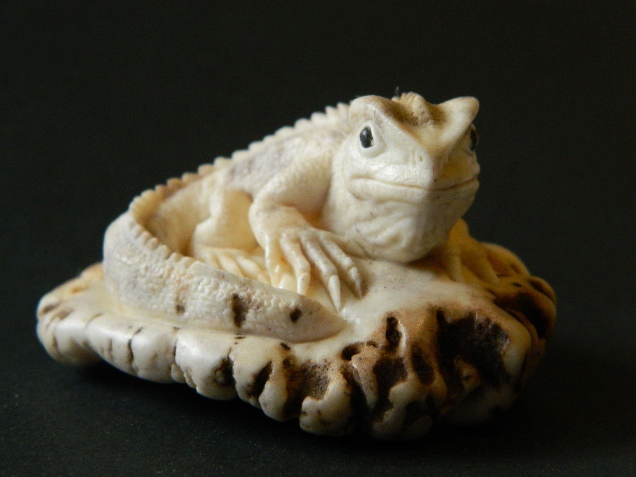 Fumio Noguchi Carvings (@NzBoneArt) • Facebook