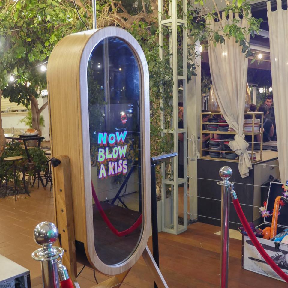 Retro Magic Booth