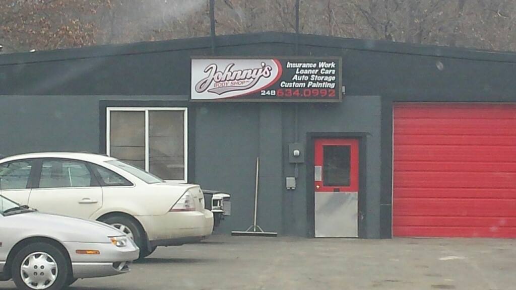 Johnny's Body Shop Inc. Holly MI
