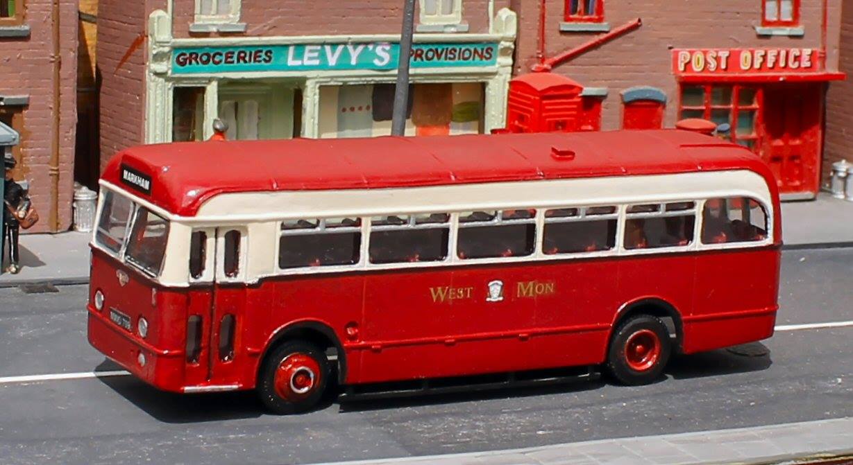 T i N Y Bus & Coach Kits - Where it all started in 2006, curved-waist ...