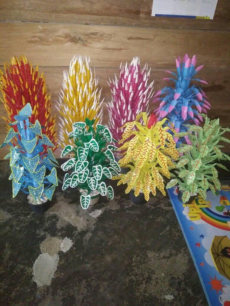 BUNGA DARI BOTOL BEKAS