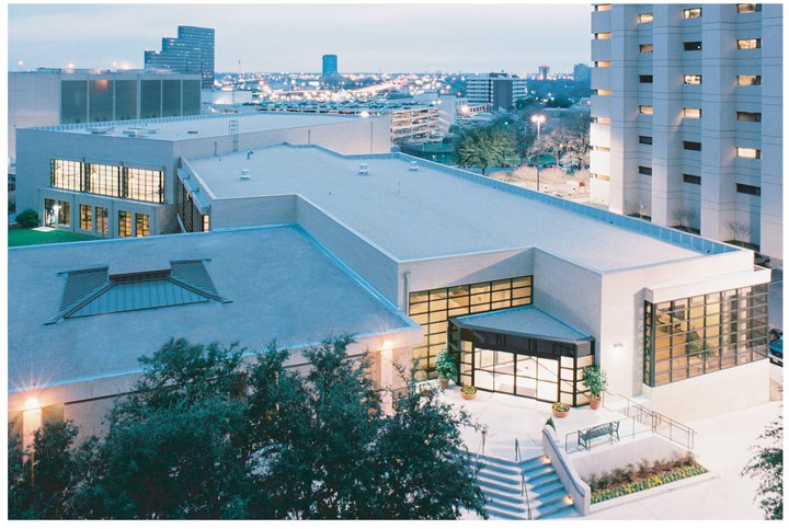 UT Southwestern Bryan Williams, M.D. Student Center | Dallas TX