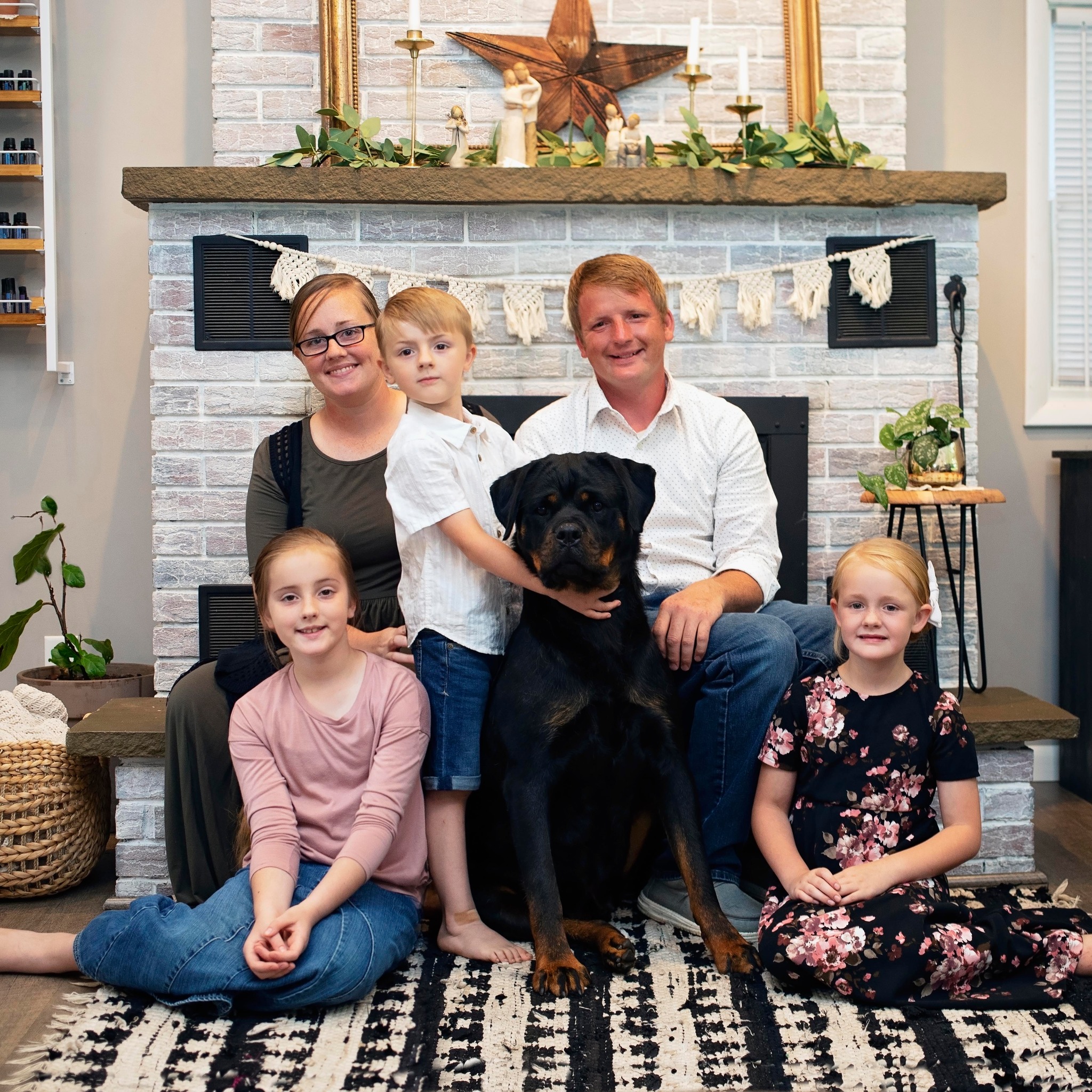 Iva and Jonny’s pups at 2 weeks... - Mid Penn Rottweilers | Facebook