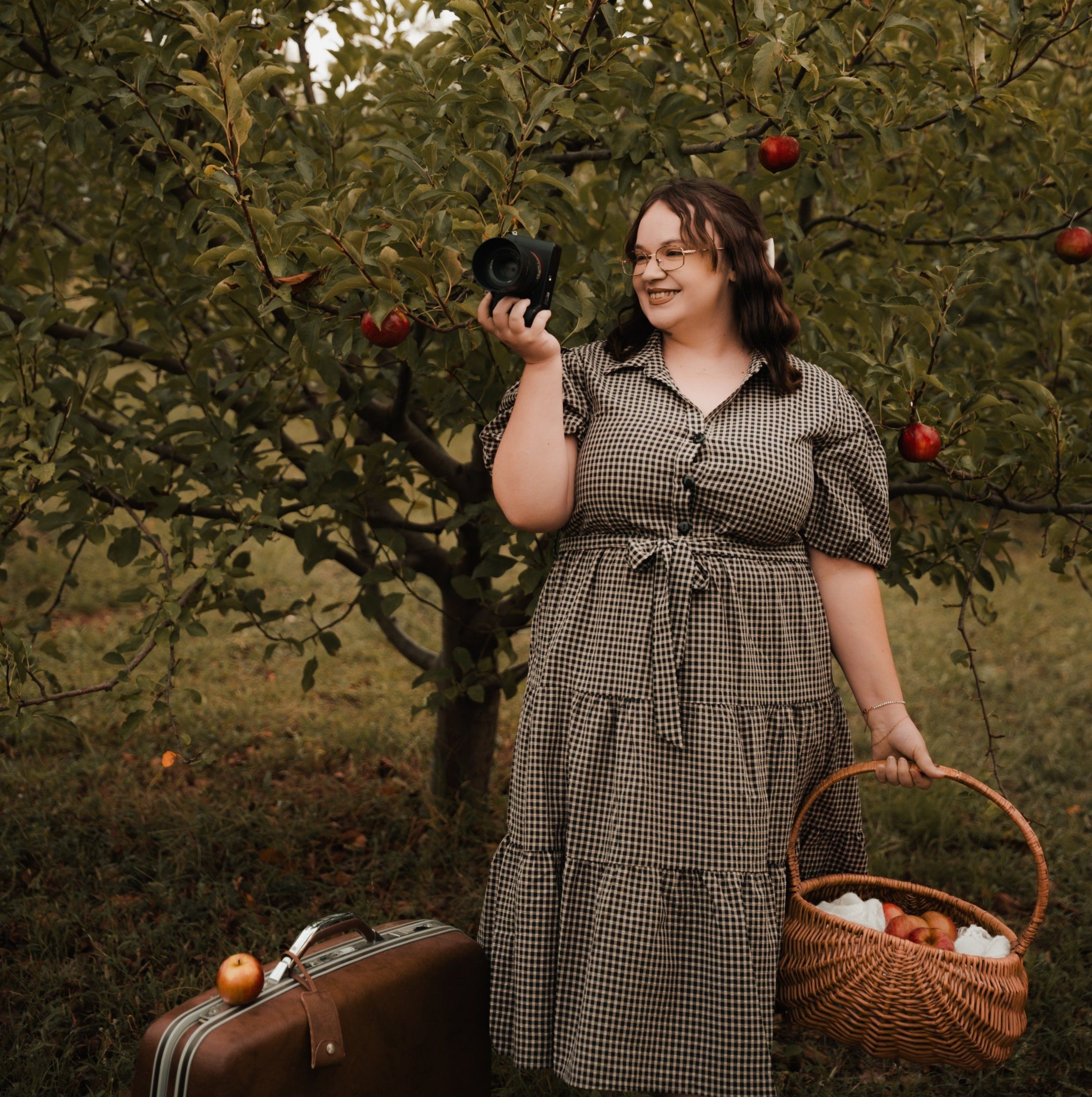Wish you could see how your photographer acts in real time before ...