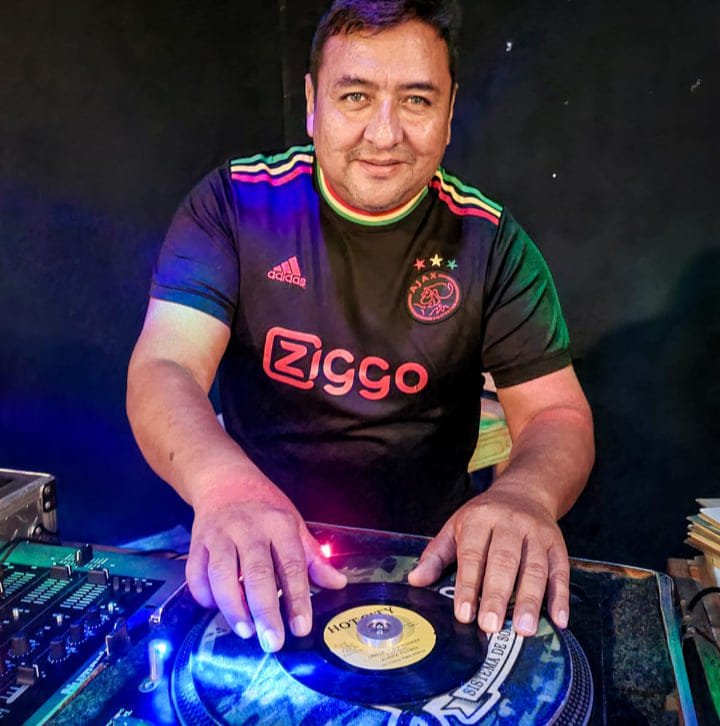 Alex Roots Sousa