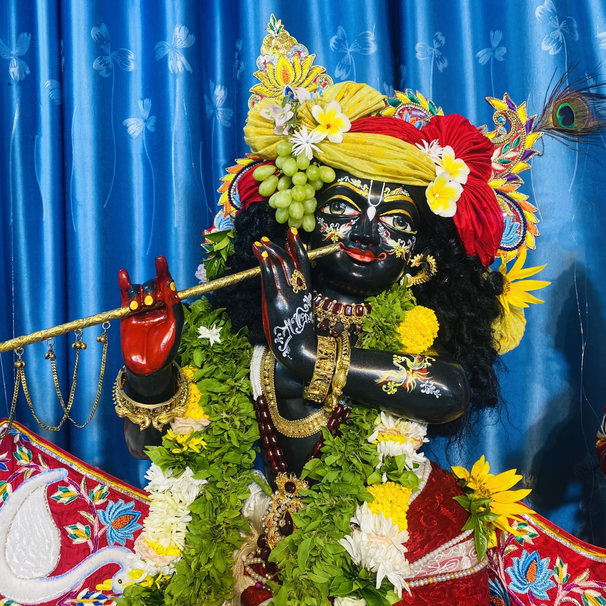 Worldwide Hindu Temples ॐ - Trimūrti or Trideva (Sanskrit: त्रिमूर्ति ...