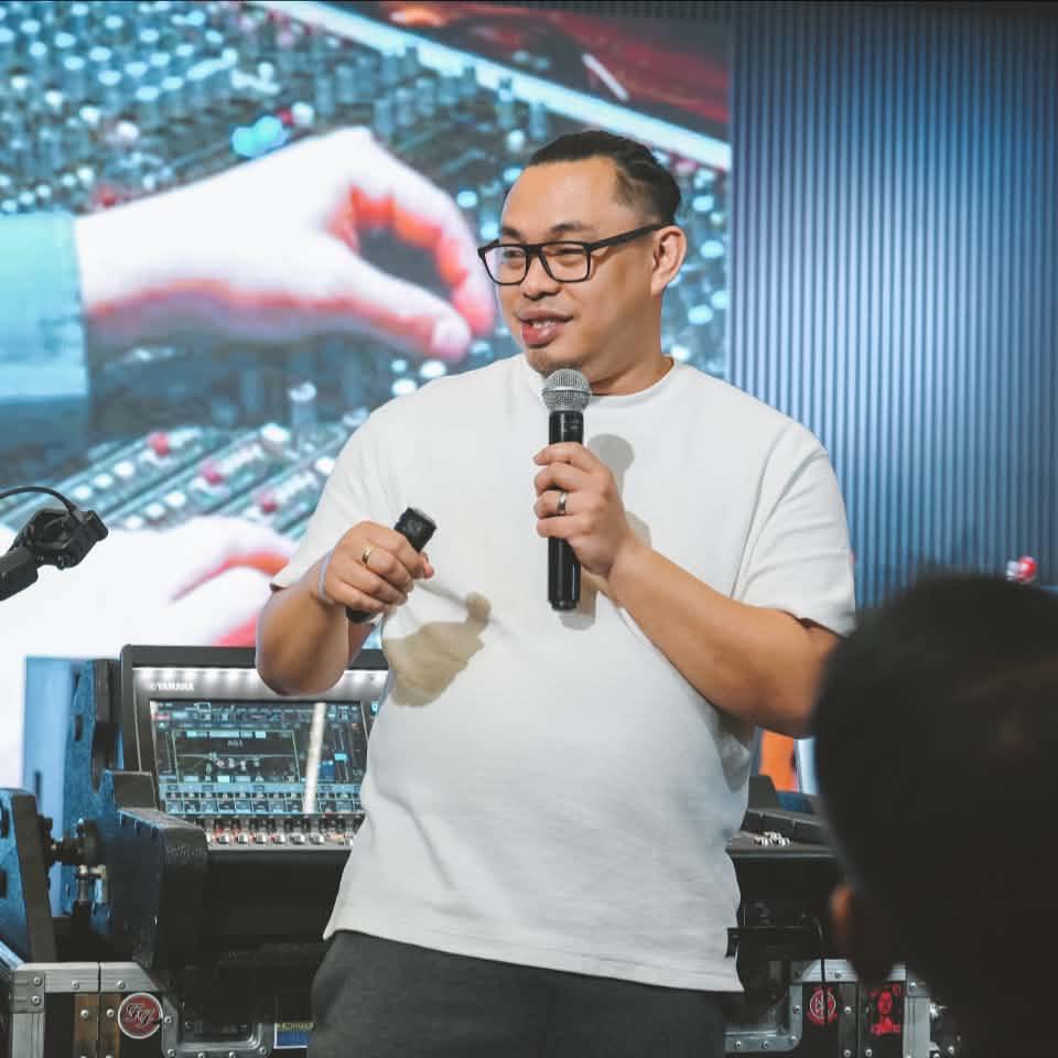 Angel Angeles - Audio Lessons and Tips