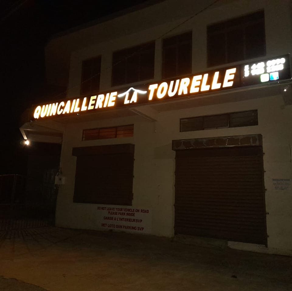 quincaillerie-la-tourelle-tamarin