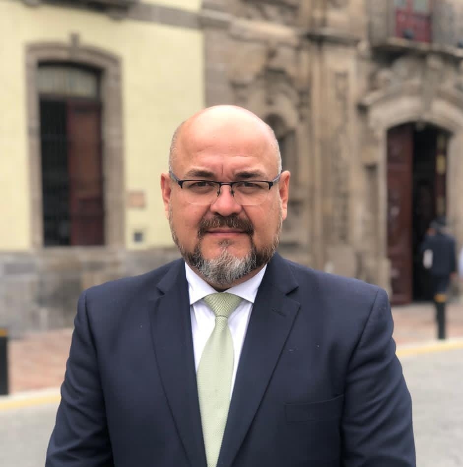 Ricardo Plascencia Mariscal - Si algo tienen estas fechas, es la magia ...