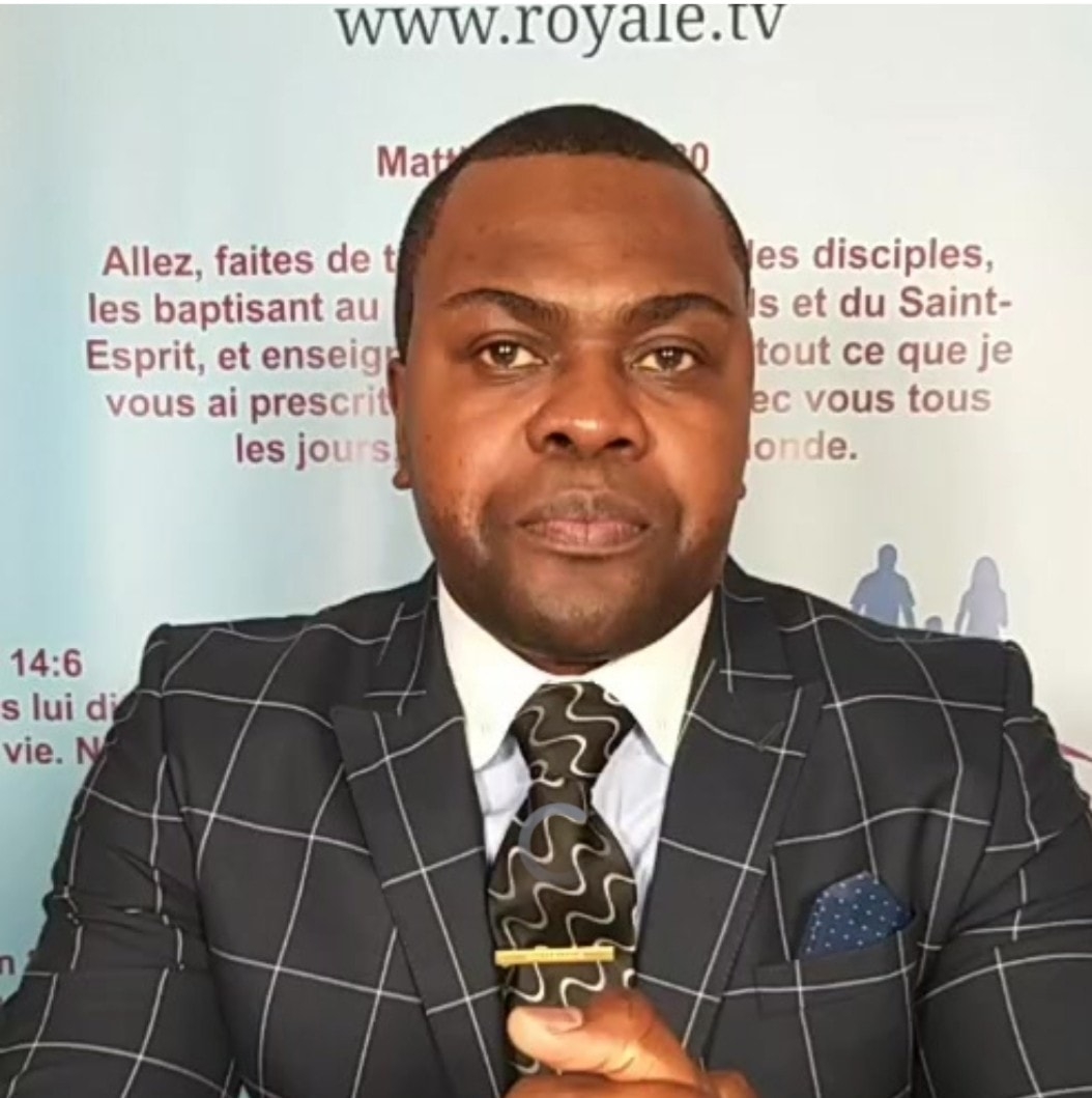Pastor Ricardo en português
