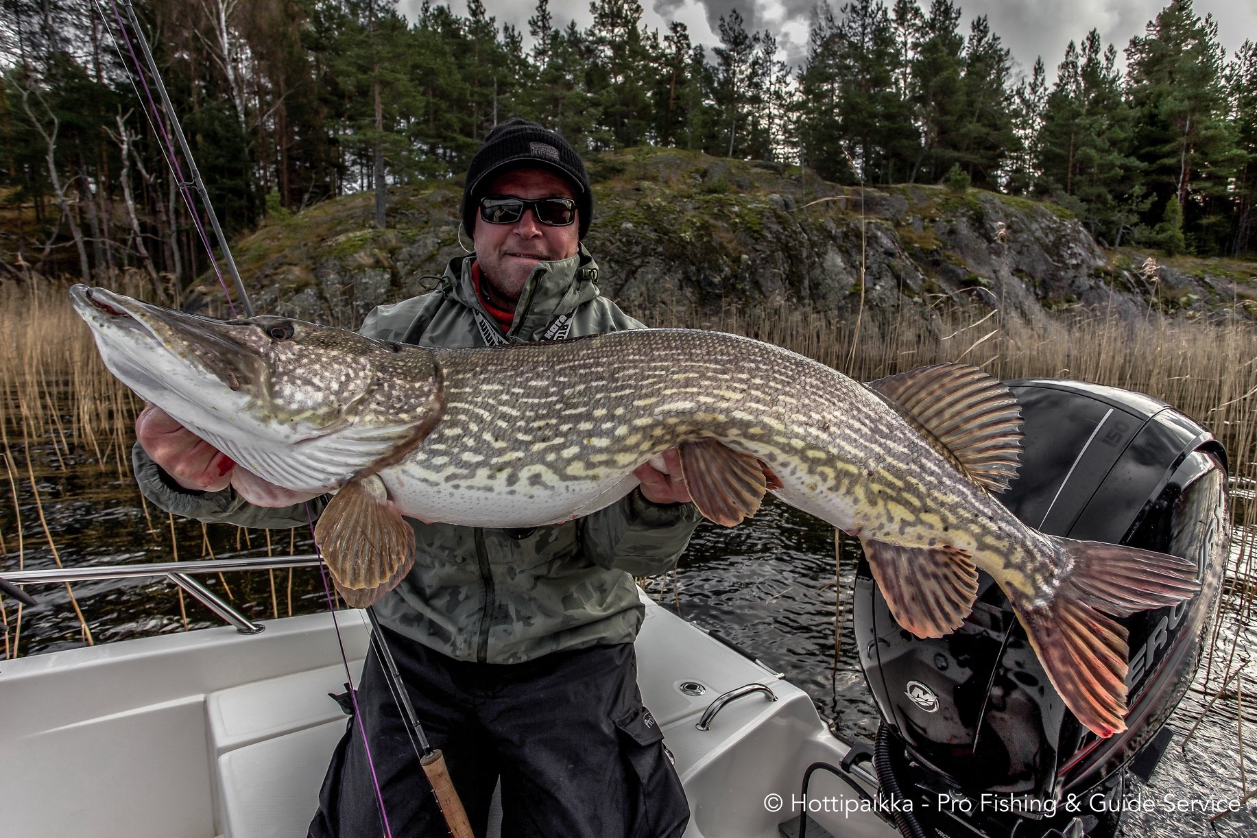 hottipaikka-fishing-guide-harri-hotti-meritaimen-61cm-ev-leikattu