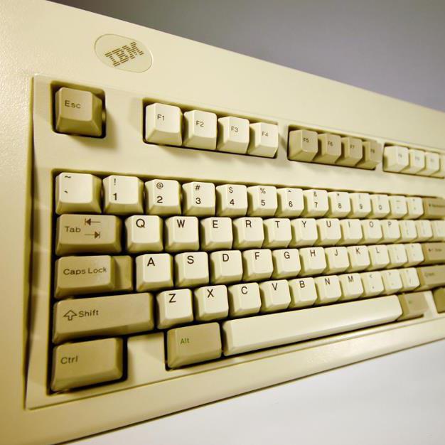 ClickyKeyboards - Opening a model M keyboard requires a specific tool ...