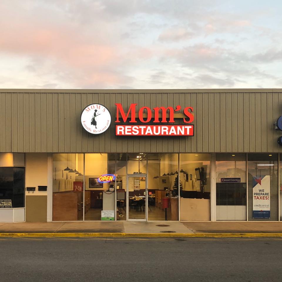 Mom's Family Restaurant | Enterprise AL