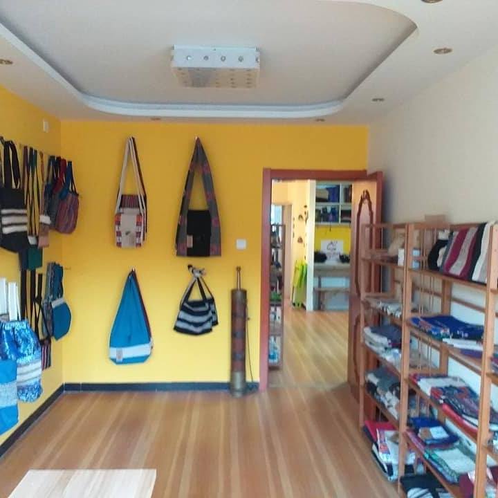 AmdoCraft Shop 安多手工店 | Xining