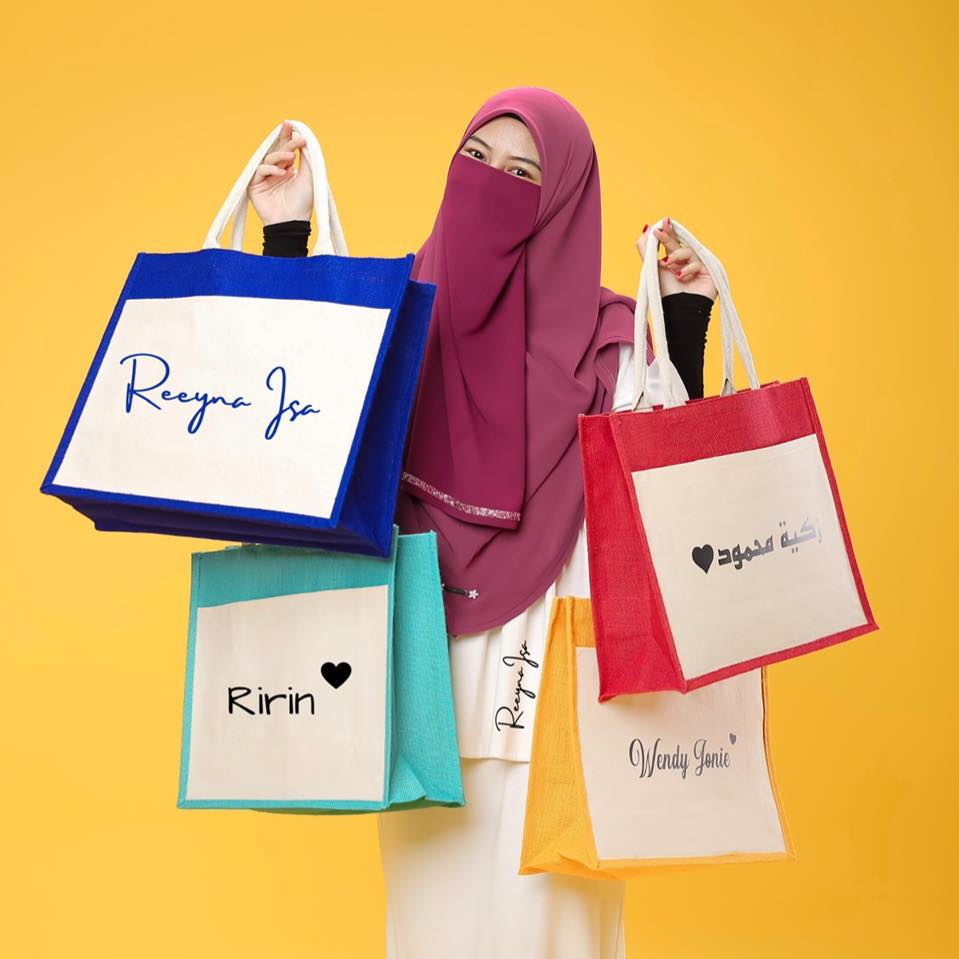 Reeyna Isa - Selamat Pagi 🥰 . . Termos PINK EDITION is... | Facebook