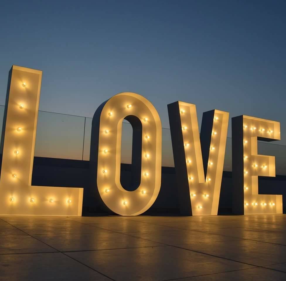 Vintage Wedding Letters Crete & Neon Signs