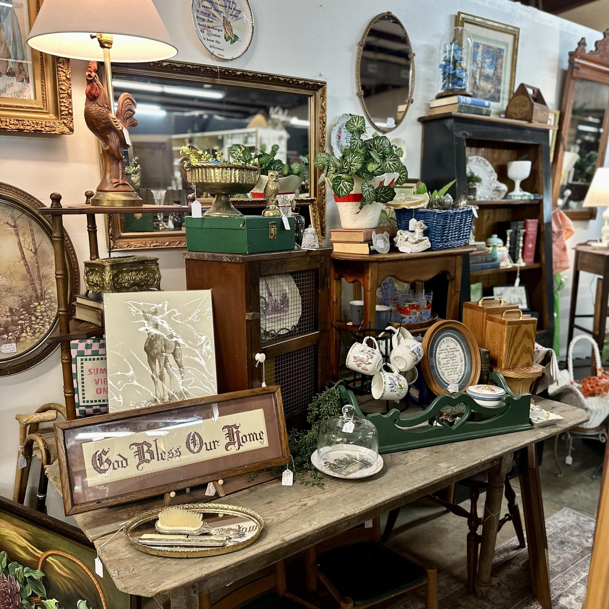 Moni’s Restoration & Design