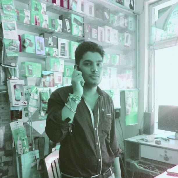 Akash mobile & computer