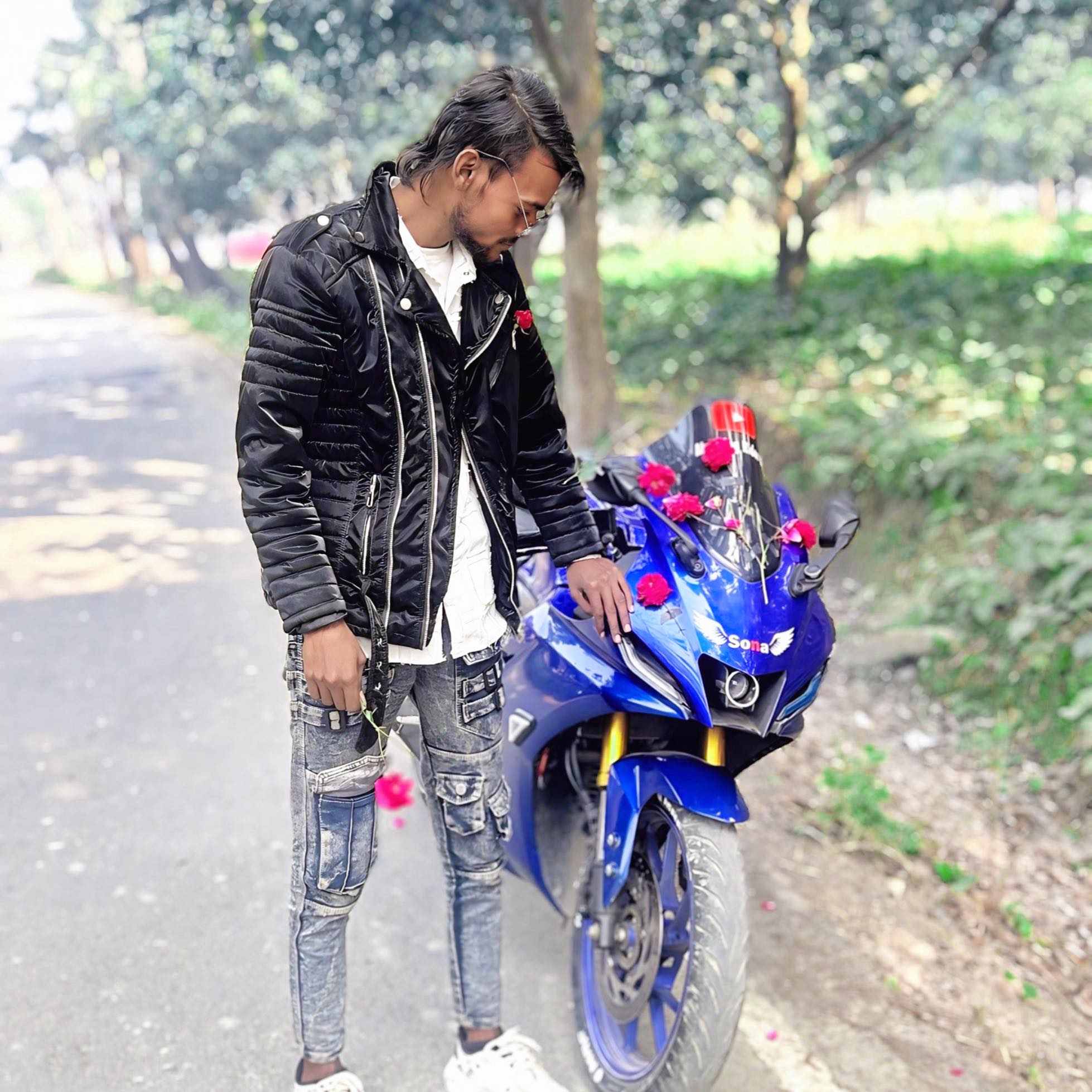 Bike girls reactions #r15v4 #viral #rider #reaction #girlreaction ...