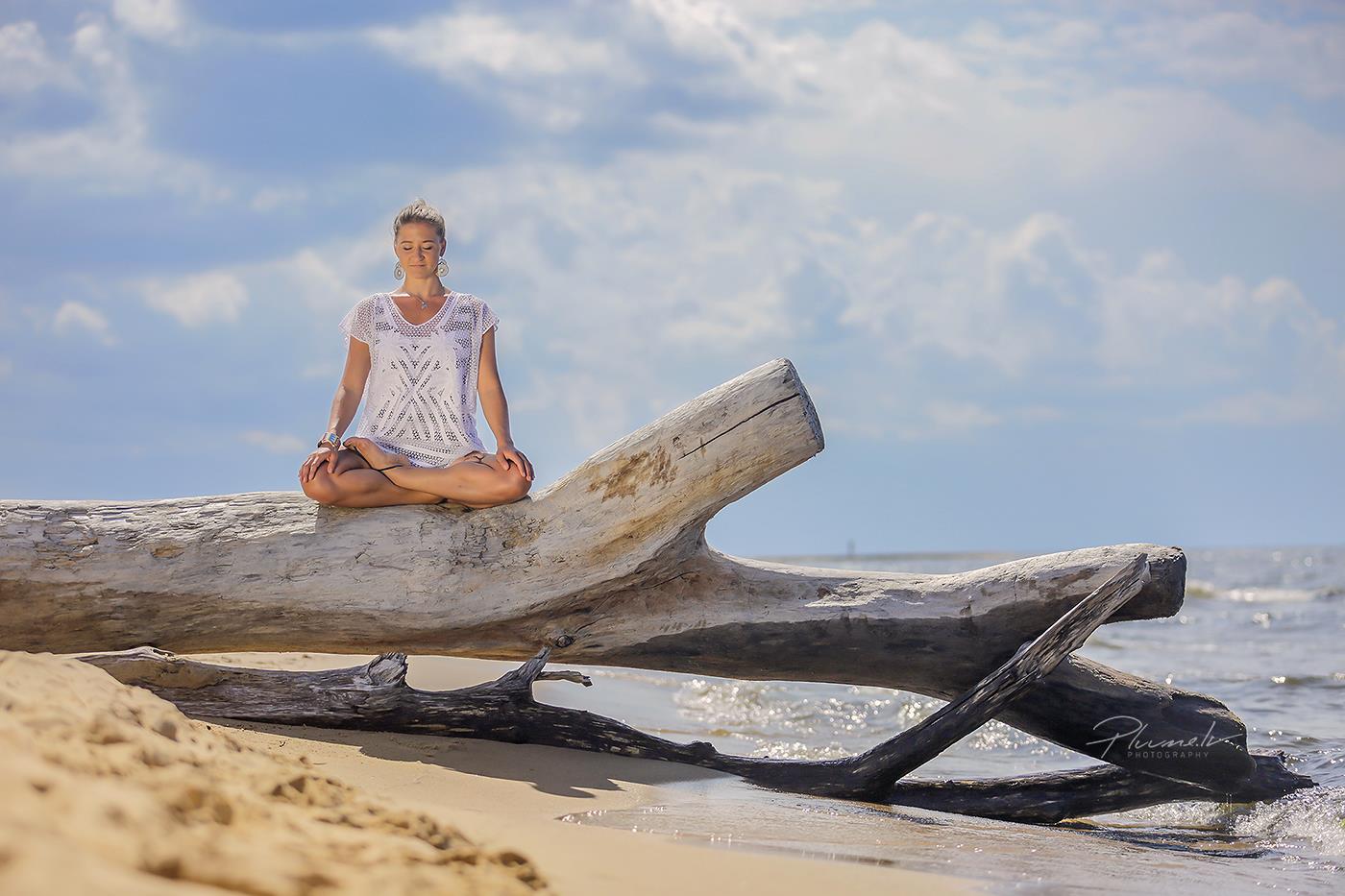Padel and yoga complement each other really well. A few strong reasons ...