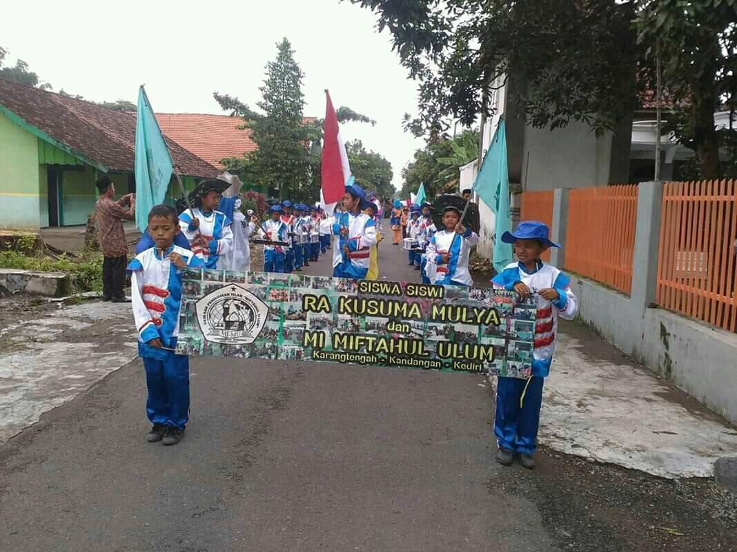  Foto zu MI Miftahul Ulum Karangtengah Kandangan 