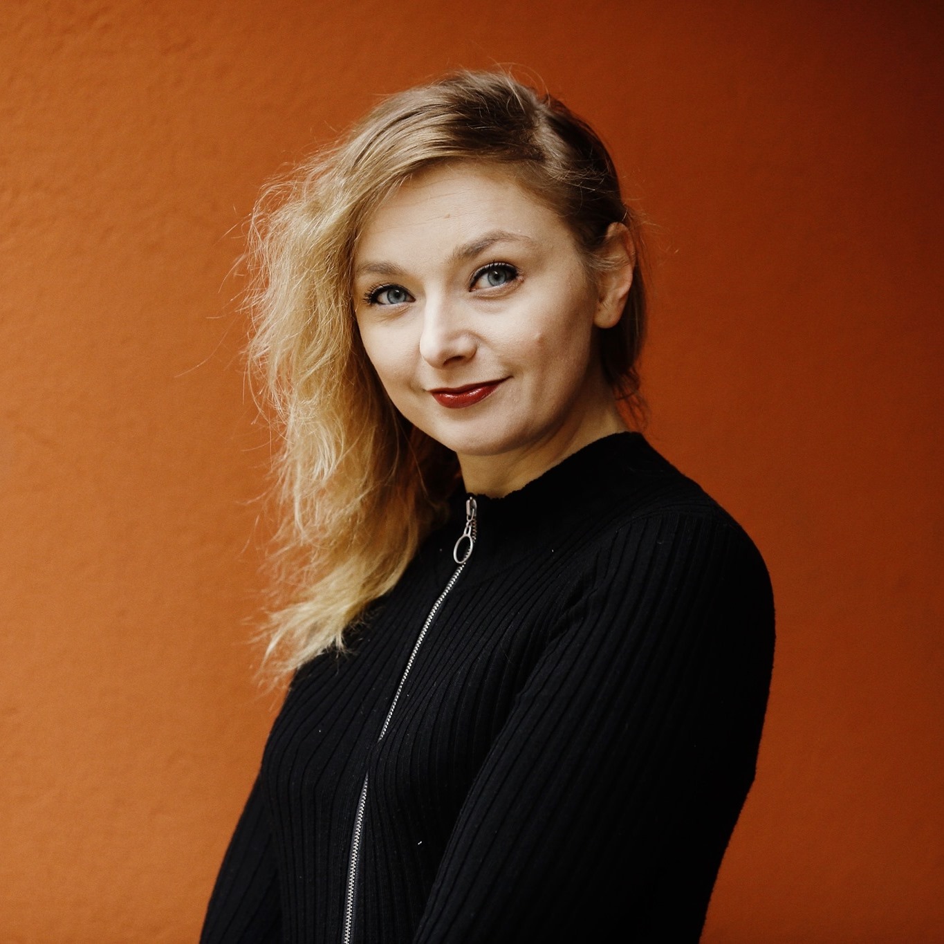 suvi-maailman-viimeinen-el-in-on-ilmestynyt-se-on-kertova-tietokirja