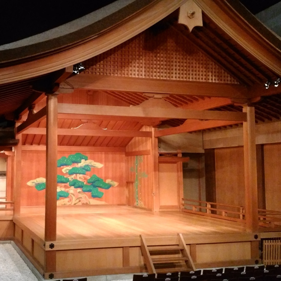 京都 観世 会館