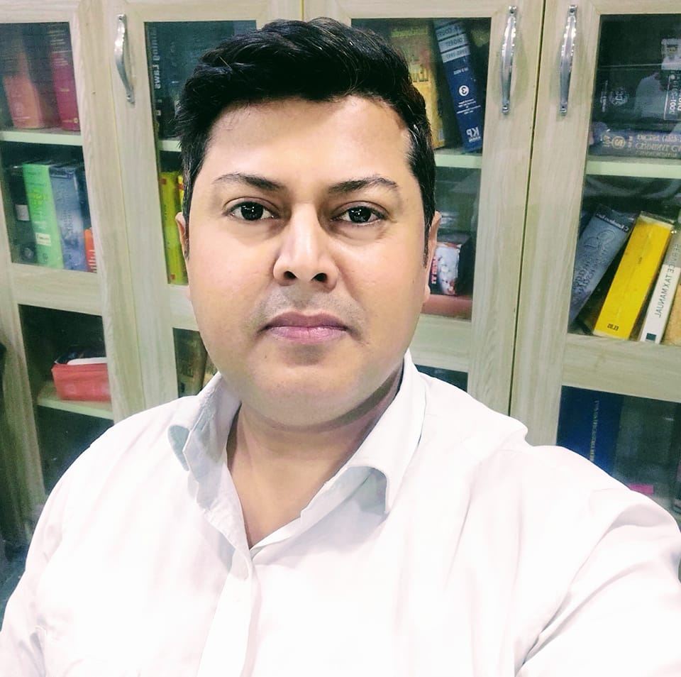Adv. Ravi Kant Singh