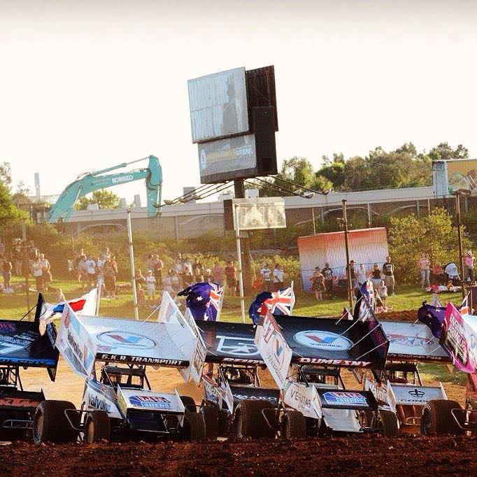 Dumesny Racing - IT'S RACE DAY! 🏁 We're back on home... | Facebook
