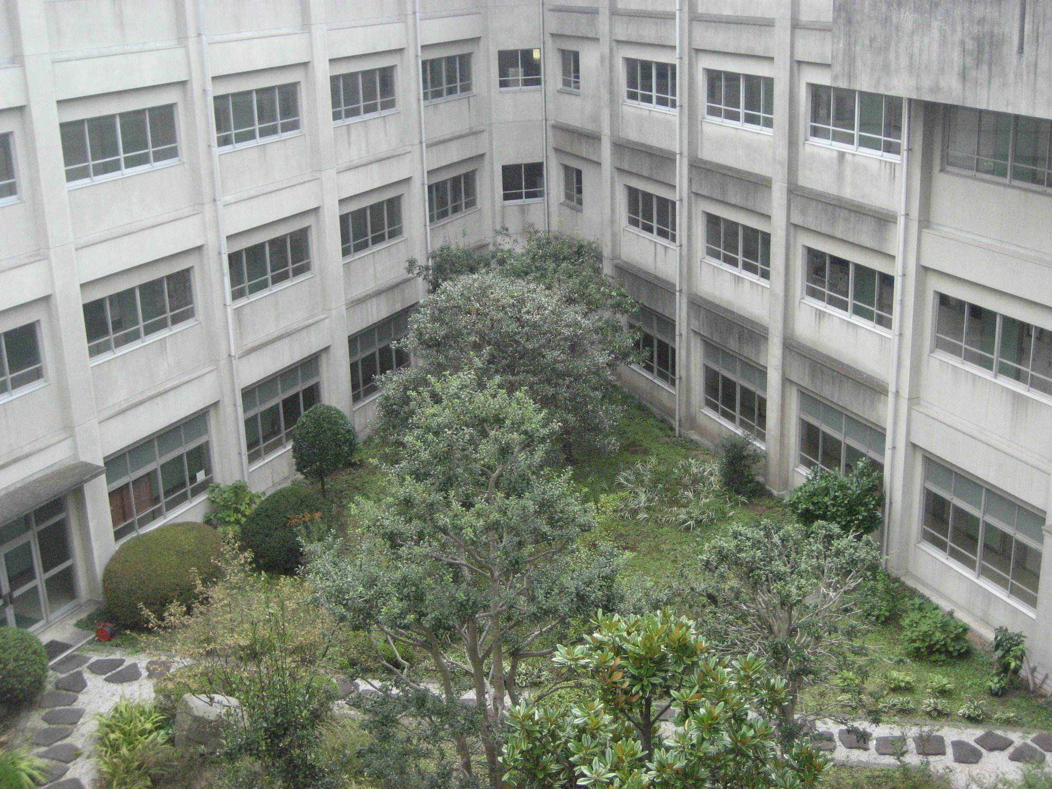 神奈川 県立 舞岡 高等 学校