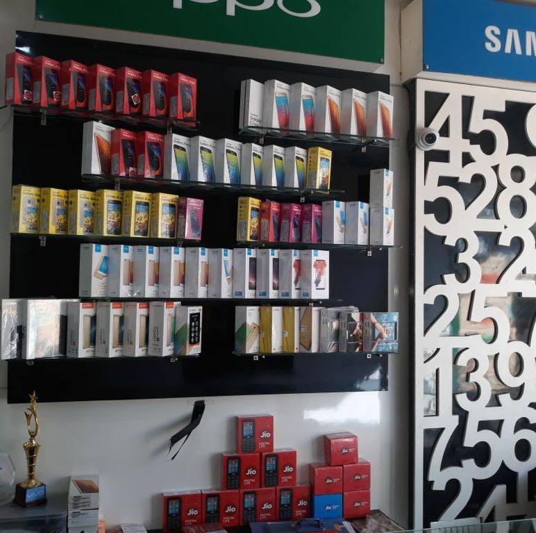 neeraj-mobile-shop-vidisha