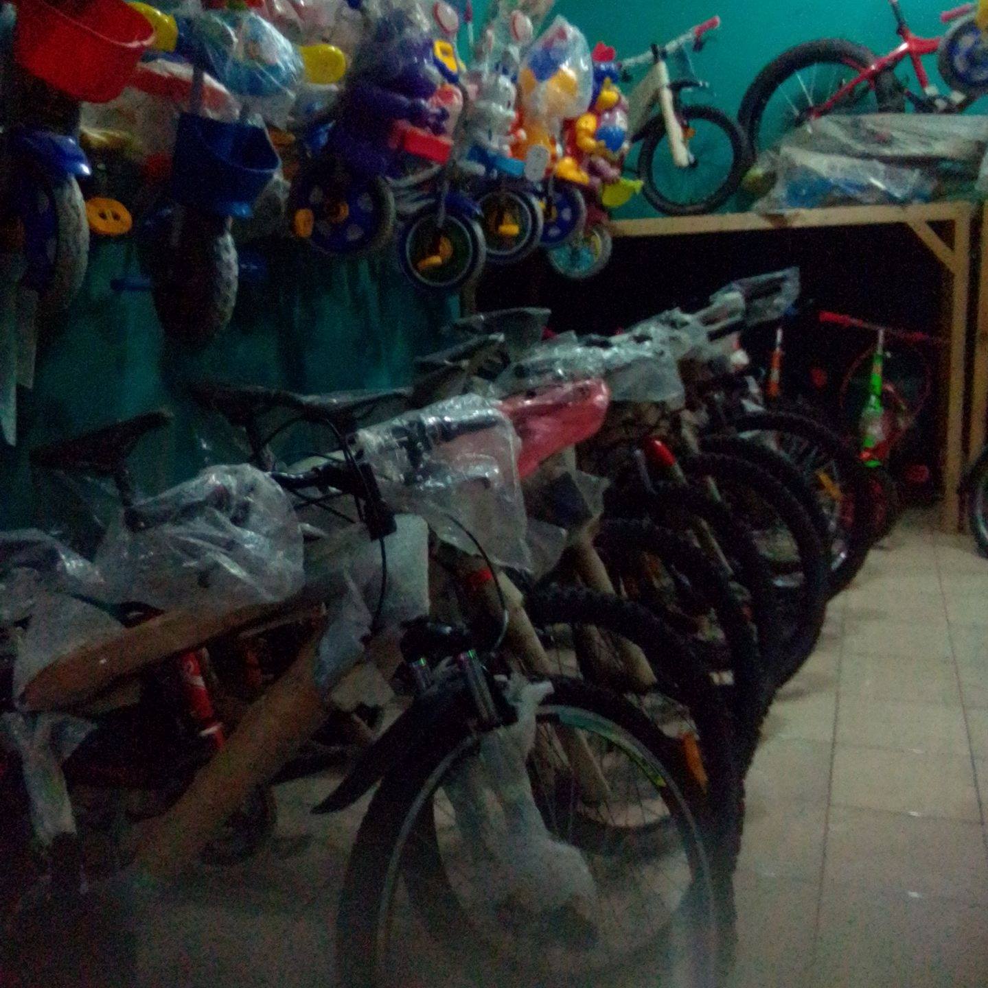 Toko Sepeda Enggal Jaya Sedia Sepeda Ontel, Kembang Api, Mainan Anak