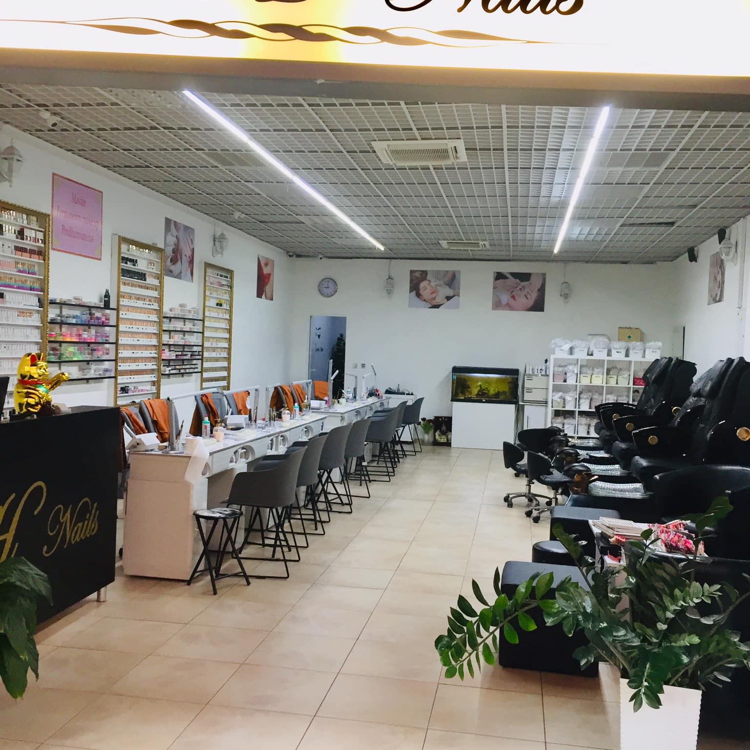dh-nails-hradec-kr-lov