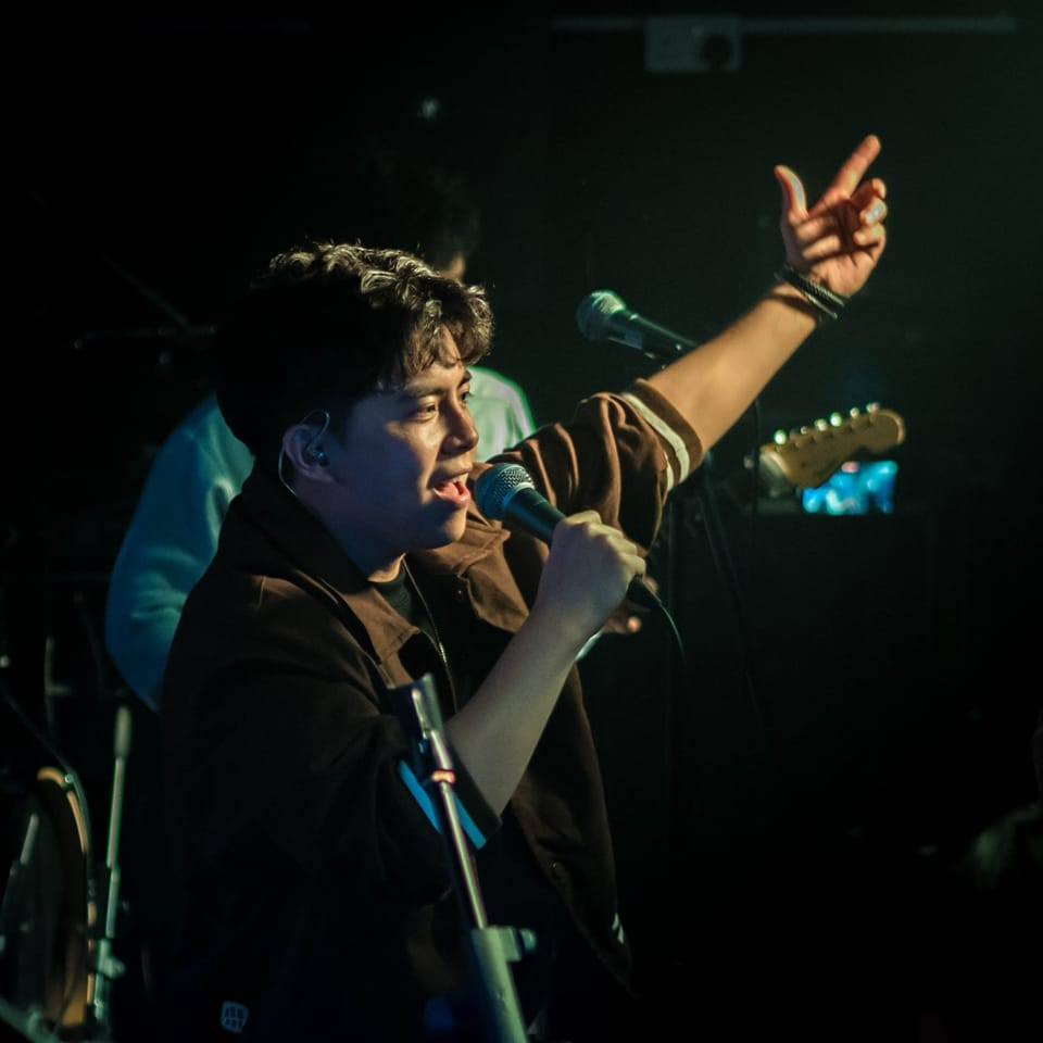 Yx (@probathroomsinger) • Facebook