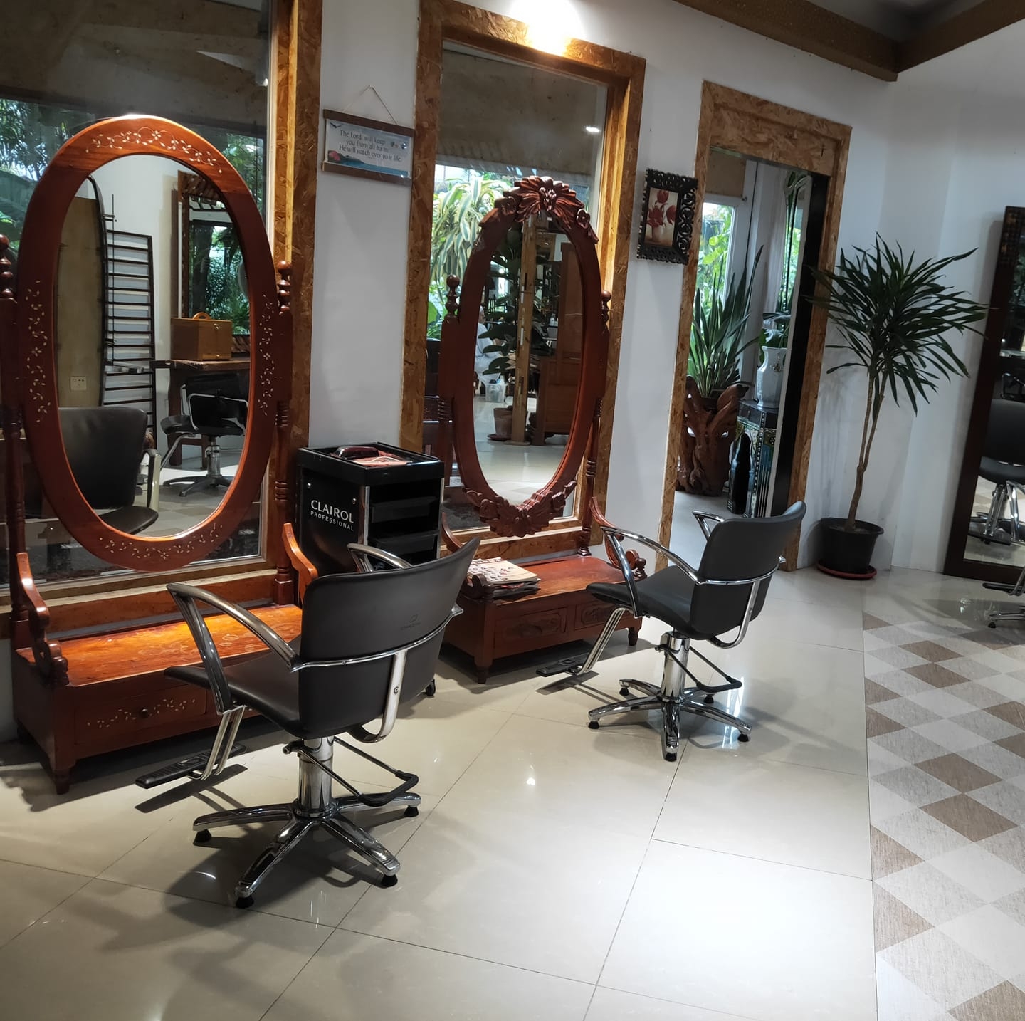 Edwin b. samot / salon chardan at The District Mall | Dasmariñas
