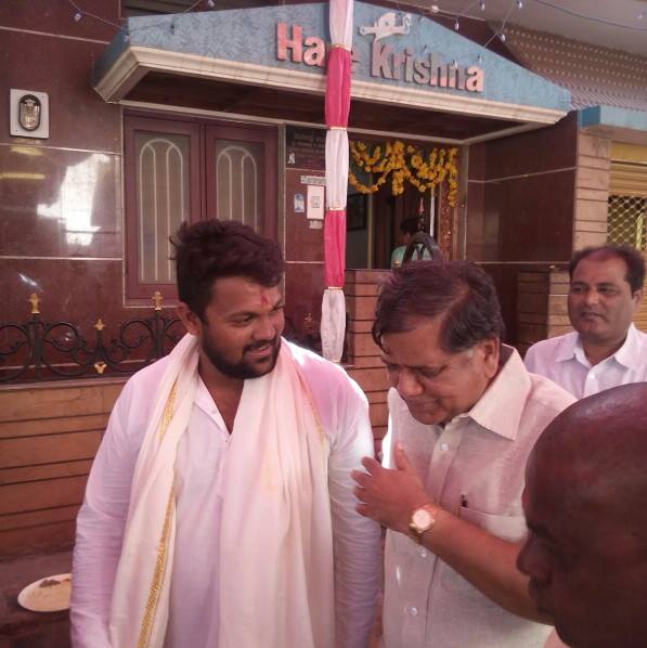 Devendra R Hariwan