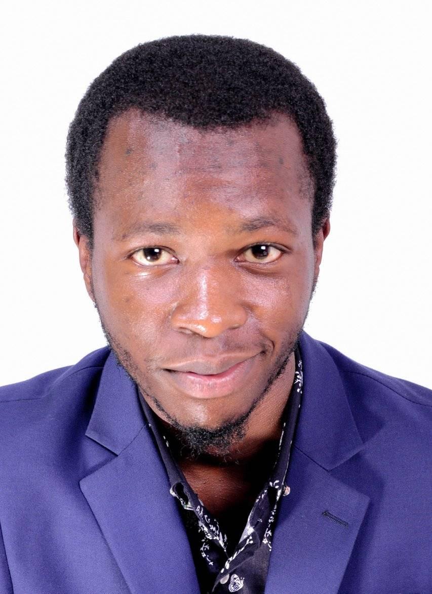 Élie Tsongo Journaliste