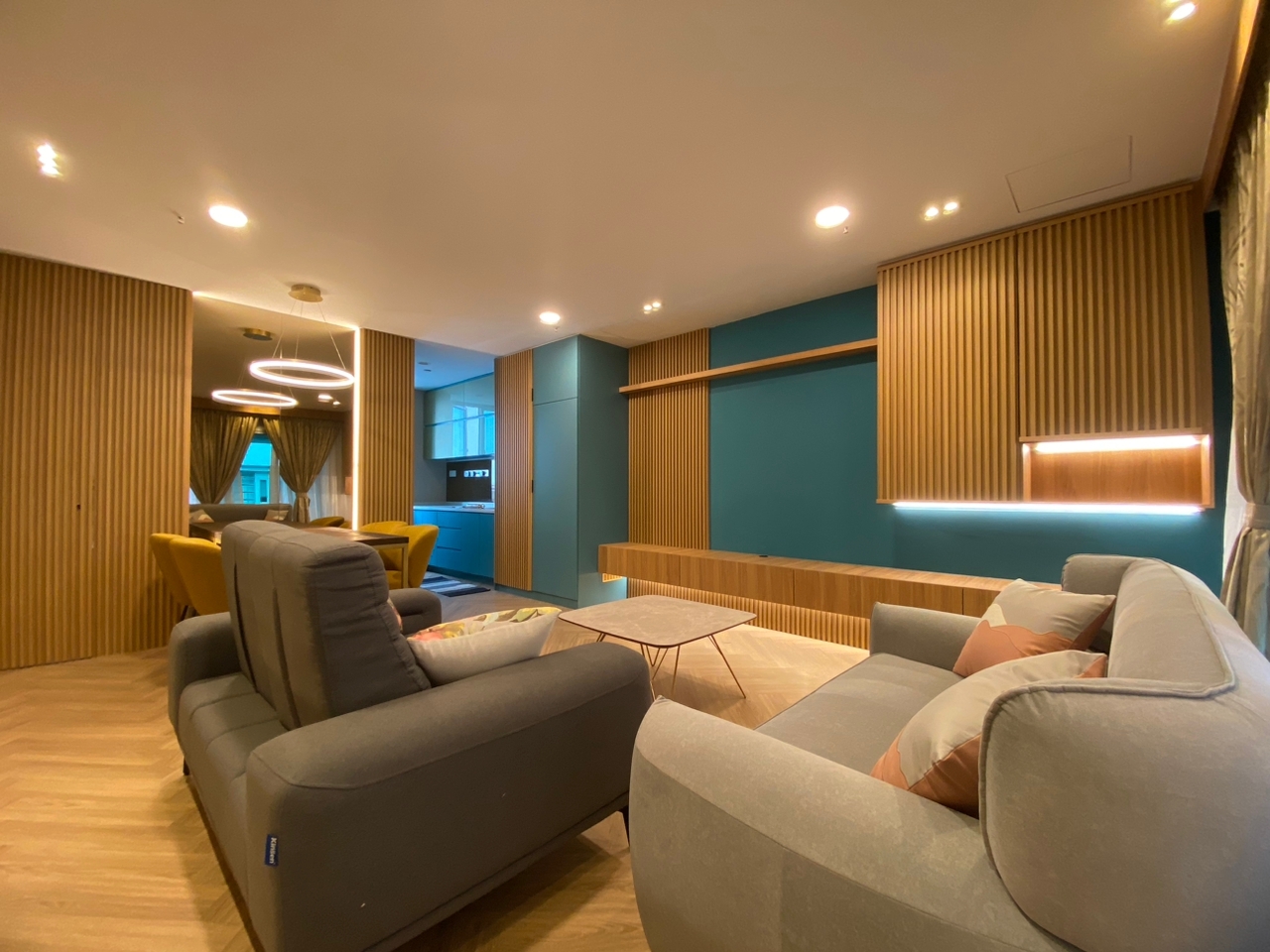 i Script Design & Renovate
