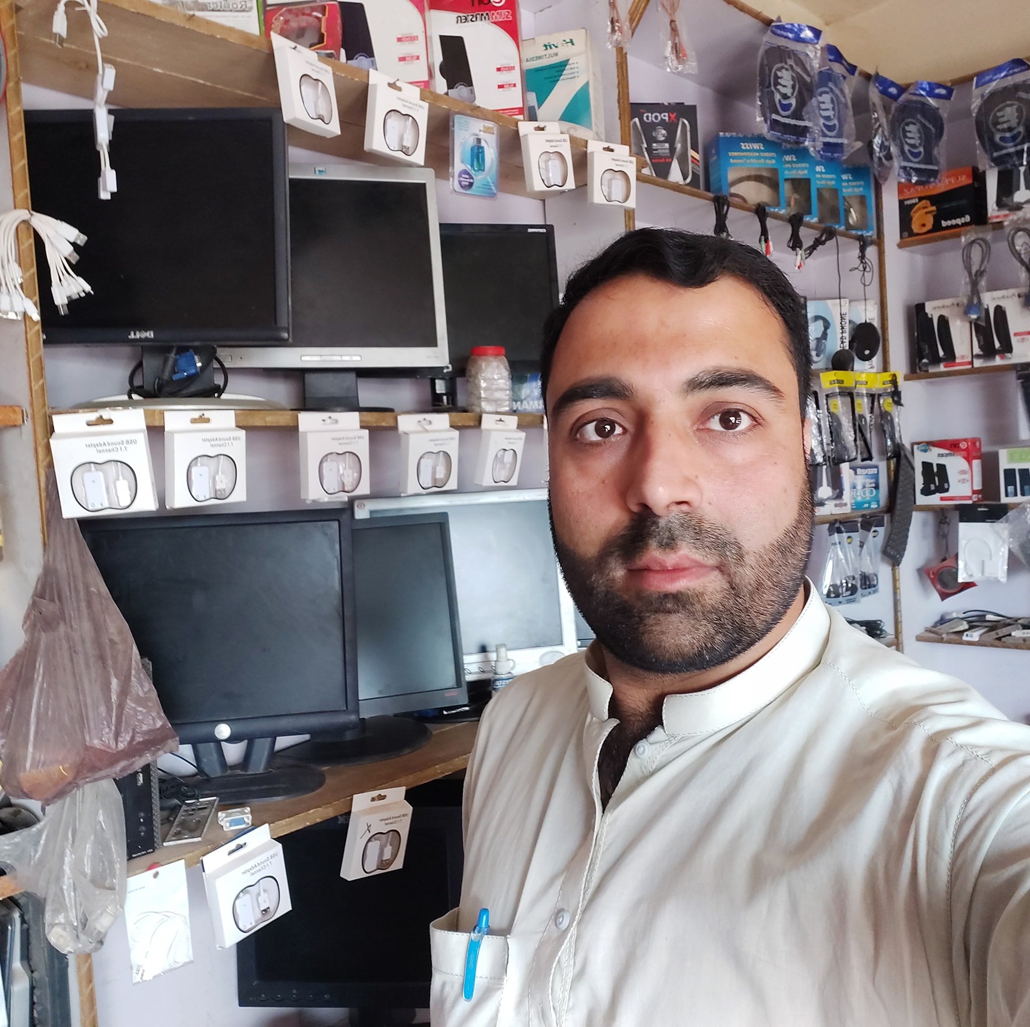 Ali computer mattani