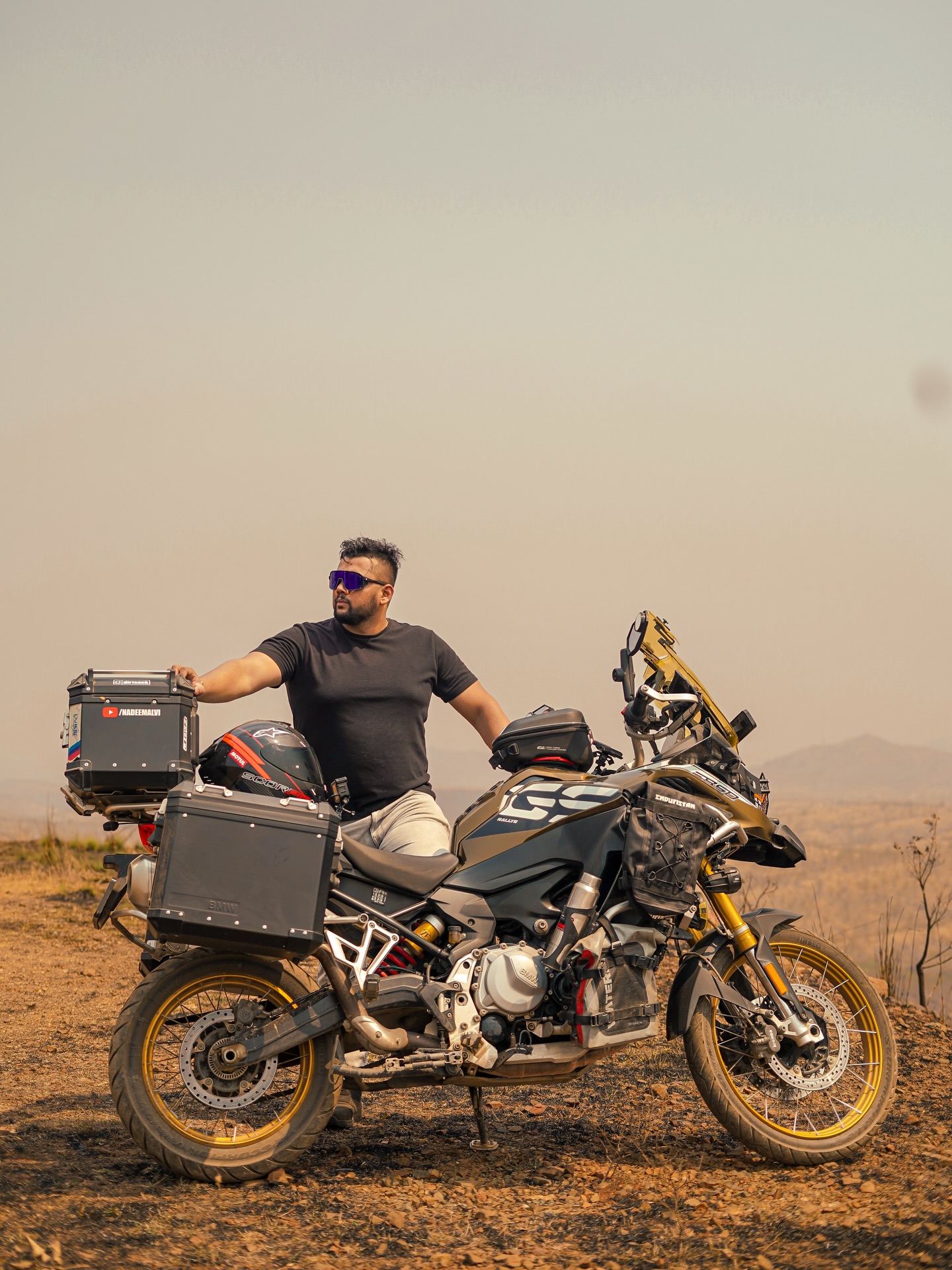 Nadeem Alvi Vlogs - Moto Vlogging Setup Goals 🔥🔥 Comment you favourite ...