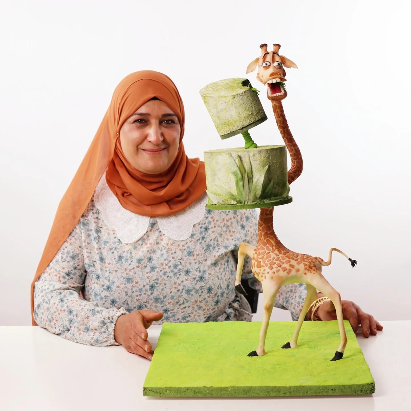 Classy cakes by entsar | Maker