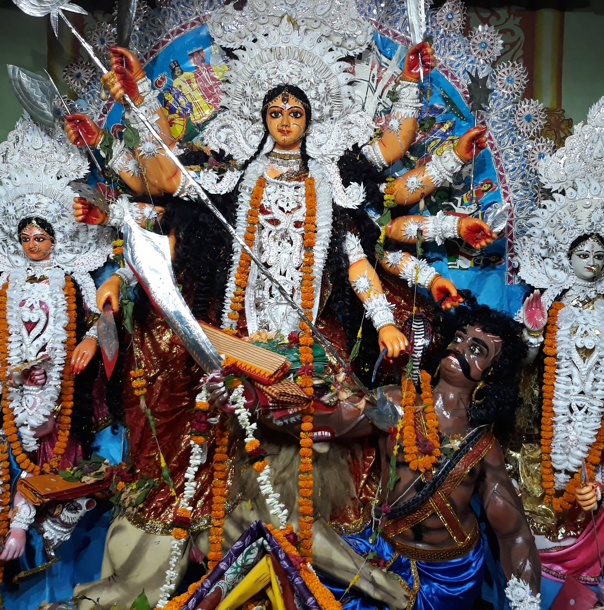 Basanti Puja》guria Family