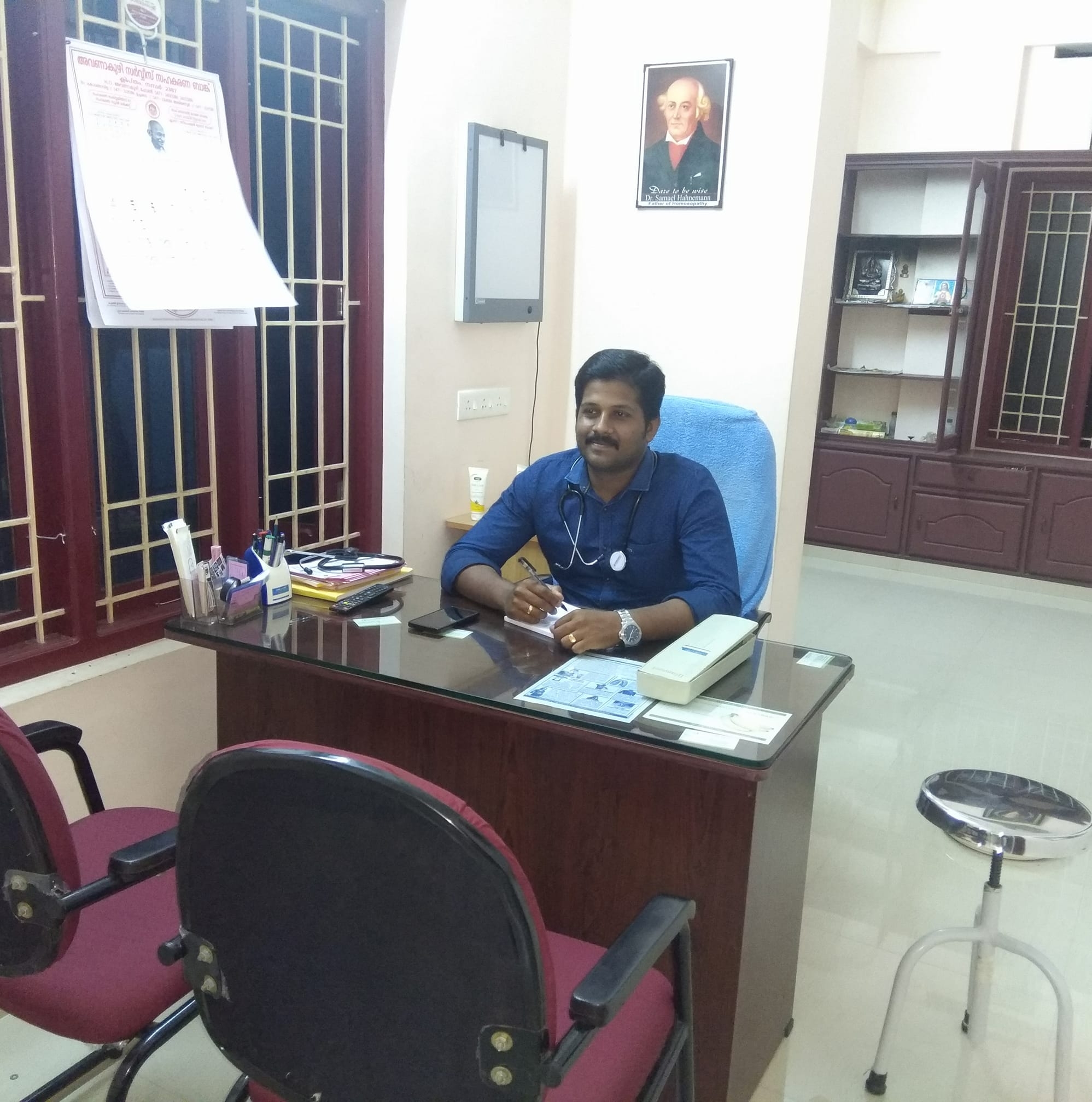 Dr Ramesh Raja S